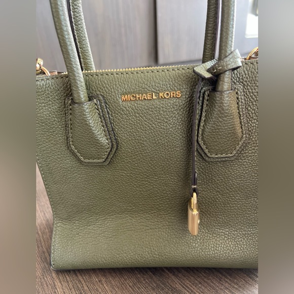 Michael Kors Crossbody Bag - Picture 2 of 7